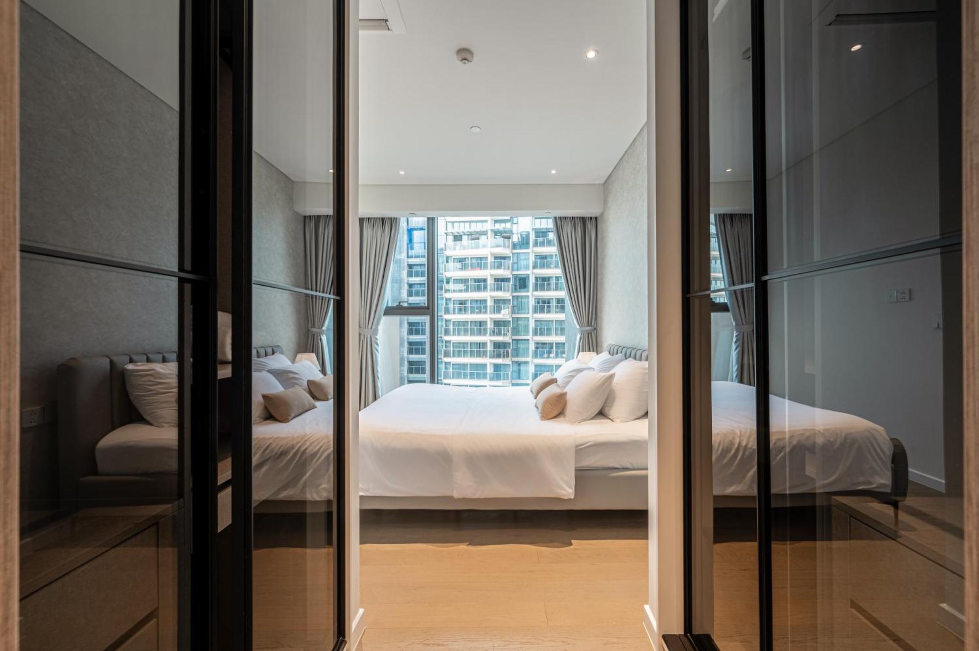 Apartment The Metropole Opera By Kaystay